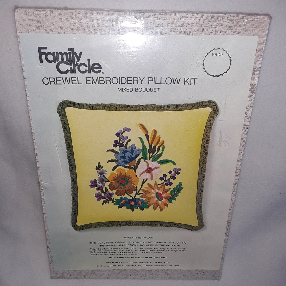 Family Circle Crewel Embroidery Pillow Kit for 14" Pillow NOS New Floral Bouquet